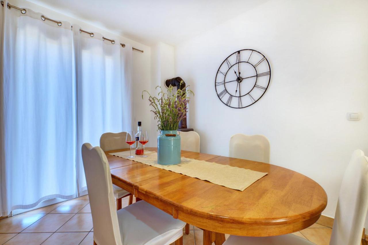 Sven Apartment เวลิโลชิน ภายนอก รูปภาพ